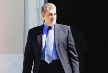 Δεν έχει τεθεί θέμα συμμετοχής της Ελλάδας σε στρατιωτικές επιχειρήσεις, τονίζει ο Ρέππας