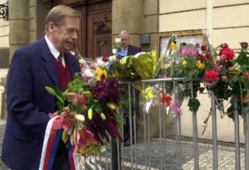 Με καρδιολογικά προβλήματα νοσηλεύεται πάλι ο Βάτσλαβ Χάβελ