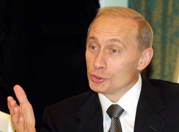 Διαβουλεύσεις από τηλεφώνου με αρχηγούς πρώην κομουνιστικών κρατών είχε ο Πούτιν