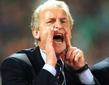 Ο Τραπατόνι «τελειώνει» στην εθνική Ιταλίας μετά το Μουντιάλ 2002