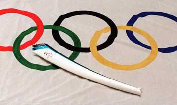 Η Ρώμη αποσύρει την υποψηφιότητα της για τους Ολυμπιακούς Αγώνες 2012 για τη Νέα Υόρκη