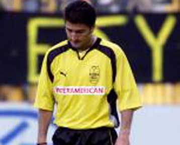 Έτοιμος ο Δέλλιος, εξαιρετικά αμφίβολος ο Ίβιτς για τον Αρη