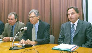 Το νομοσχέδιο για την αναδιάρθρωση του ΙΚΑ παρουσίασε ο υπουργός Εργασίας