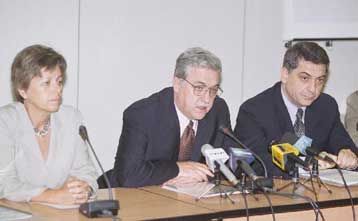 Προληπτικά μέτρα για το ενδεχόμενο χημικού πολέμου ανήγγειλε ο υπουργός Υγείας