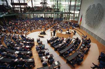 Και Γερμανοί στρατιώτες στον Ευγενή Αετό, παρά τις διαφωνίες της κοινής γνώμης