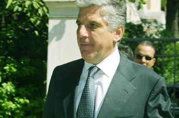 Προϋπολογισμός και επιπτώσεις από τη διεθνή κρίση στη σύσκεψη Σημίτη – Παπαντωνίου