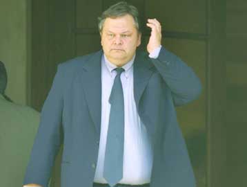 Οξύτατη κριτική της αντιπολίτευσης κατά Βενιζέλου στη συζήτηση για το Ολυμπιακό Νομοσχέδιο