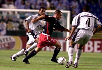 Ισοπαλία θρίλερ 2-2 για τον Ολυμπιακό στο Ριαθόρ