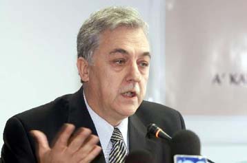 Μεγάλα και ισχυρά τα συμφέροντα στο ΕΣΥ, τονίζει ο υπ. Υγείας