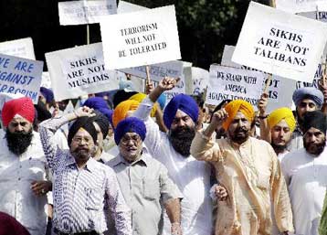 Στόχος αντιποίνων για τις τρομοκρατικές επιθέσεις η αραβική και η ινδική κοινότητα των ΗΠΑ