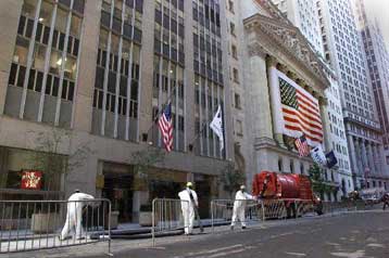 Πιέσεις στα ευρωπαϊκά χρηματιστήρια εν όψει του ανοίγματος της Γουόλ Στριτ – Πτώση του δολαρίου