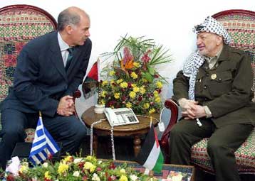 Στη σκιά της τρομοκρατικής επίθεσης στις ΗΠΑ οι επαφές του υπουργού Εξωτερικών στη Μέση Ανατολή