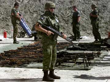 Με αποχώρηση από την κυβέρνηση της ΠΓΔΜ απειλεί η Σοσιαλδημοκρατική Ένωση