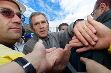 Και η Βουλή των Αντιπροσώπων λέει «ναι» στον Μπους για ανάληψη στρατιωτικής δράσης