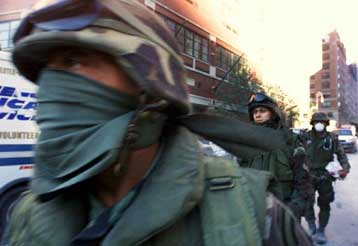 Ο Μπους καλεί στα όπλα 50.000 εφέδρους για να συνδράμουν την άμυνα των ΗΠΑ