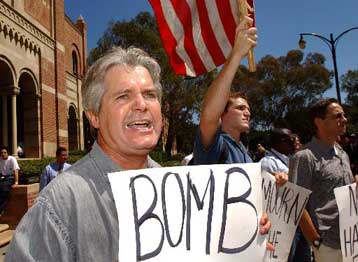 Ινδία και Πακιστάν στο πλευρό των ΗΠΑ, ενώ το Αφγανιστάν αποκηρύσσει τα αμερικανικά «παιχνίδια πολέ