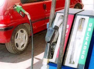 Αυξήσεις σε βενζίνη και πετρέλαιο κίνησης από τα μεσάνυχτα της Τετάρτης