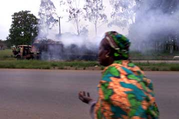 Περισσότεροι από 160 νεκροί σε θρησκευτικές συγκρούσεις στη Νιγηρία
