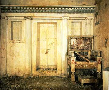 Αφαντα τα αγαλματίδια που κοσμούσαν τον τάφο της Ευριδίκης στη Βεργίνα