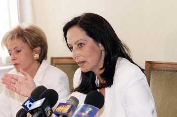 Παραμένουν τα προβλήματα της αγοράς εργασίας στην Ελλάδα, εκτιμά η Κομισιόν