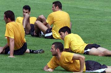 Παρέμεινε εκτός προπόνησης της ΑΕΚ ο Ραμπεσαντρατανά, επέστρεψε ο Λάκης