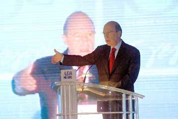 Σταθμός το 2001 για την Ελλάδα, επισήμανε ο πρωθυπουργός