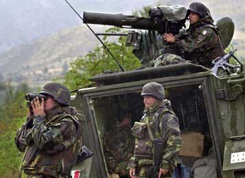 Τα ΝΑΤΟϊκά στρατεύματα δεν θα παραμείνουν στην ΠΓΔΜ πέραν των 30 ημερών