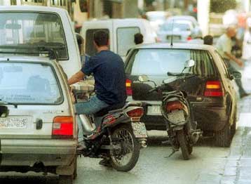 Αυξήσεις έως και 10% στα ασφάλιστρα των αυτοκινήτων το 2002