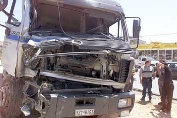 Τρεις τραυματίες από καραμπόλα πέντε αυτοκινήτων στη Βάρη