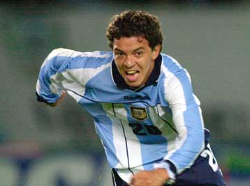 Μεγάλη νίκη της Αργεντινής επί της Βραζιλίας (2-1) για τα προκριματικά του Μουντιάλ 2002