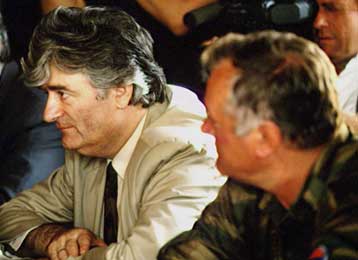 Αναζητεί τους φυγάδες η Ντελ Πόντε, σιωπά για Κάρατζιτς και Μλάντιτς