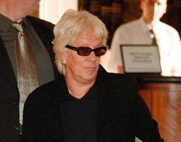 Σέρβοι καταζητούμενοι αλλά και Αλβανοί οπλαρχηγοί στο στόχαστρο της Ντελ Πόντε