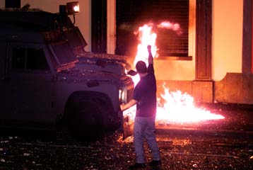 Συγκρούσεις μεταξύ καθολικών και προτεσταντών στο Μπέλφαστ