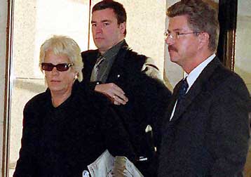 Η Ντελ Πόντε θα ζητήσει από το Βελιγράδι την έκδοση του προέδρου της Σερβίας