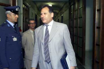 Υποψήφιος για τη θέση του γραμματέα του ΠΑΣΟΚ ο Κώστας Λαλιώτης