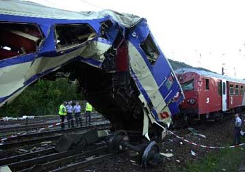 Σύγκρουση τρένων, με 40 νεκρούς και 60 τραυματίες, στην Ινδονησία