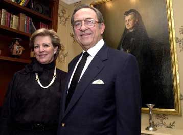 Τη μόνιμη εγκατάστασή του στην Αθήνα σχεδιάζει ο Κωνσταντίνος Γλίξμπουργκ