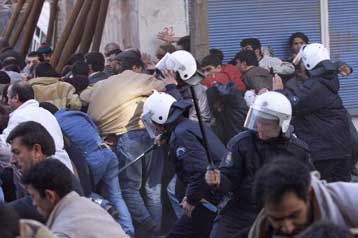 Σε συναγερμό η τουρκική αστυνομία για να αποτρέψει μαζικές διαδηλώσεις Κούρδων