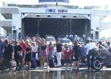 Επιστρέφει το Σαββατοκύριακο και το τελευταίο «κύμα» αδειούχων του καλοκαιριού