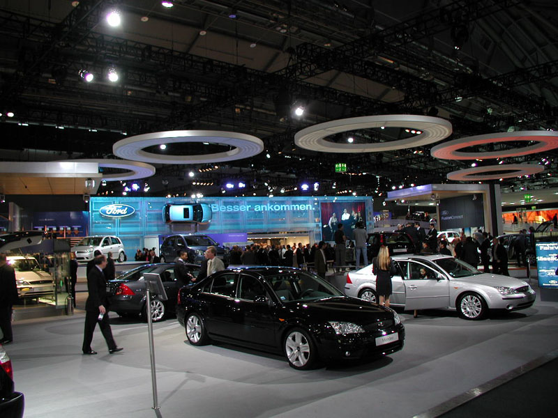 Χωρίς επισημότητες η έναρξη της έκθεσης αυτοκινήτου στη Φρανκφούρτη