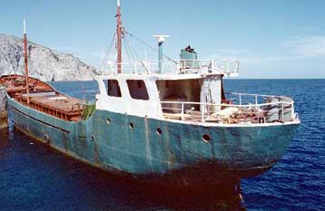 Προς τη Λιβύη κατευθύνεται το τουρκικό πλοίο με τους 400 λαθρομετανάστες