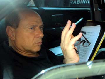 Για την ενίσχυση των εξουσιών στις περιφέρειες καλούνται να αποφασίσουν οι Ιταλοί