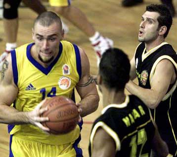 Πέρασε και τον Αρη η ΑΕΚ, εύκολες νίκες για Ολυμπιακό, Πανιώνιο, Μαρούσι στην Α1 μπάσκετ