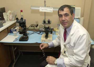 Σε λίγους μήνες θα δημιουργηθεί ο πρώτος ανθρώπινος κλώνος, υποστηρίζει ο καθηγητής Π.Ζαβός