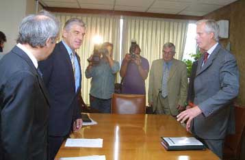 Κανονικά η υλοποίηση του Γ ΚΠΣ τονίζει ο ΥΠΕΘΟ μετά τη συνάντηση με τον αρμόδιο επίτροπο