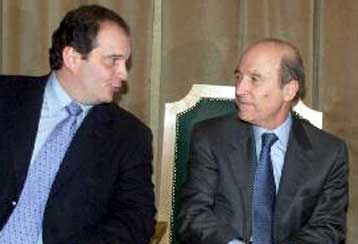 Προβάδισμα της Νέας Δημοκρατίας, βελτιωμένο προφίλ για τον Σημίτη σε νέα δημοσκόπηση