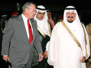 Οι τρομοκράτες και όχι οι μουσουλμάνοι θα είναι ο στόχος της επίθεσης, διαβεβαίωσε ο Ράμσφελντ