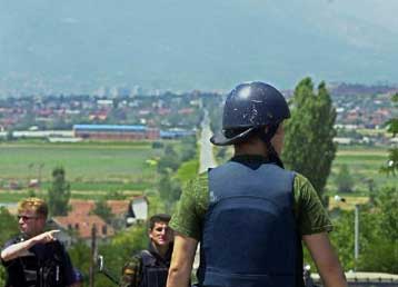 Νέο πόλεμο υπόσχονται οι Αλβανοί, εάν προωθηθεί στις περιοχές τους η αστυνομία της ΠΓΔΜ