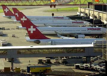 Δεν πετούν τα αεροπλάνα της Swissair για δεύτερη συνεχή ημέρα