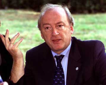 Πρόθυμη να συμμετάσχει η Γαλλία στα στρατιωτικά σχέδια της Ουάσινγκτον